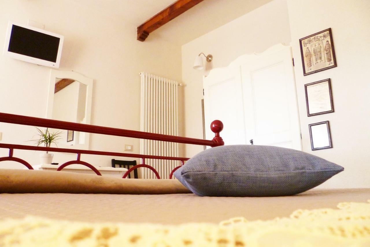 B&B Colle Di Terria Country House Contigliano Ngoại thất bức ảnh